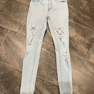 Levi’s 721 Light Blue Distressed Women's skinny Jeans sz 26